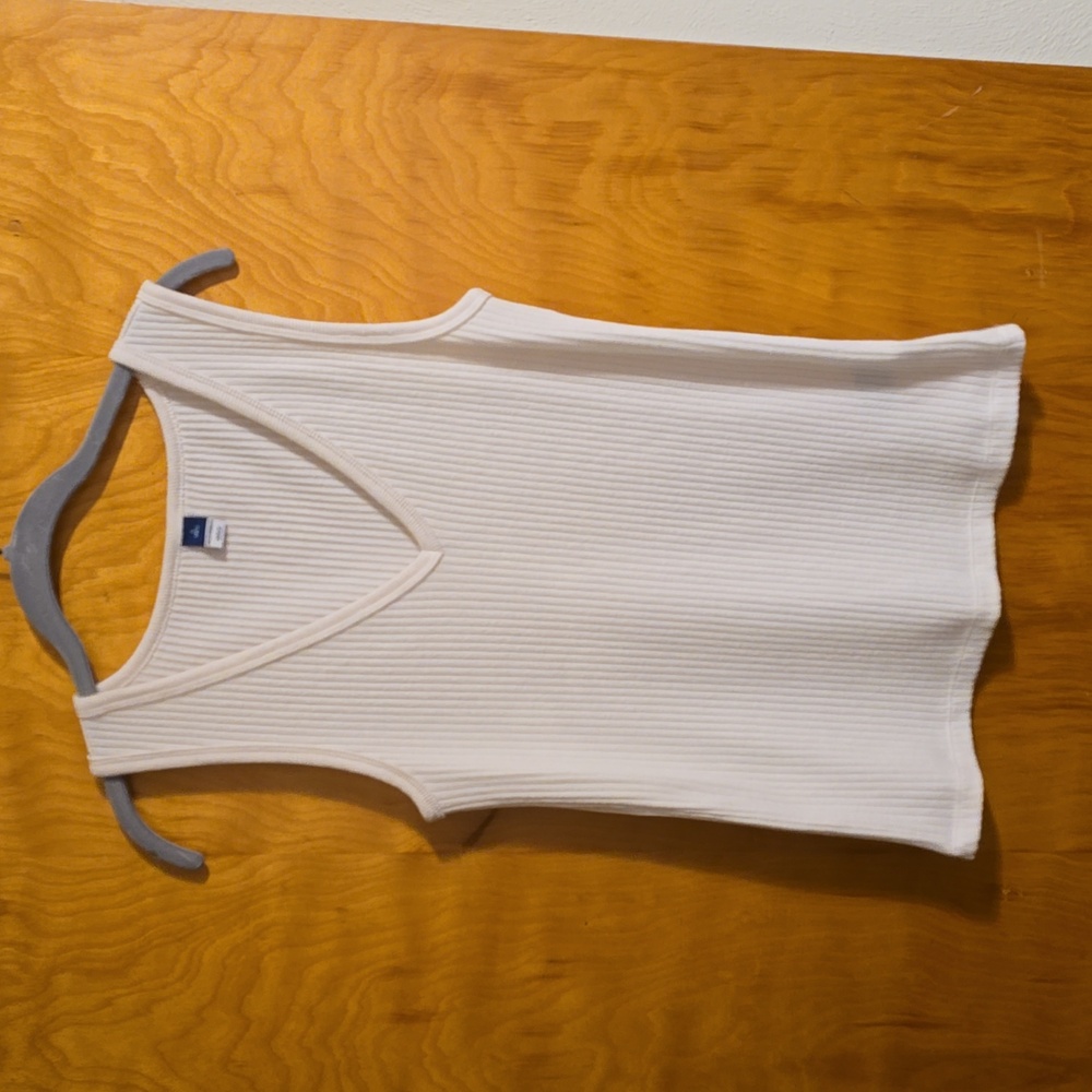 Old Navy Rib Knit Vneck Tank